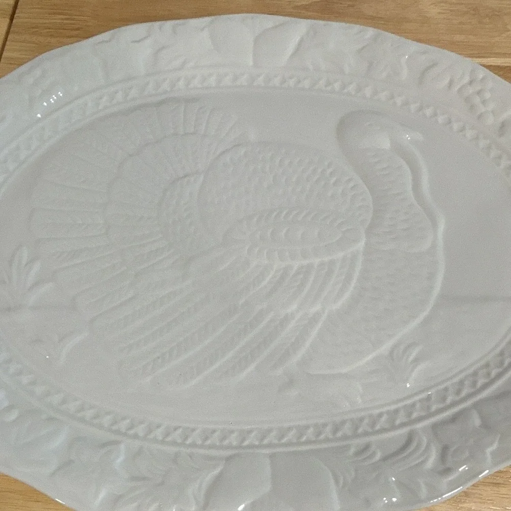 Vintage Oggi Corp White Embossed Ceramic Turkey Platter 18